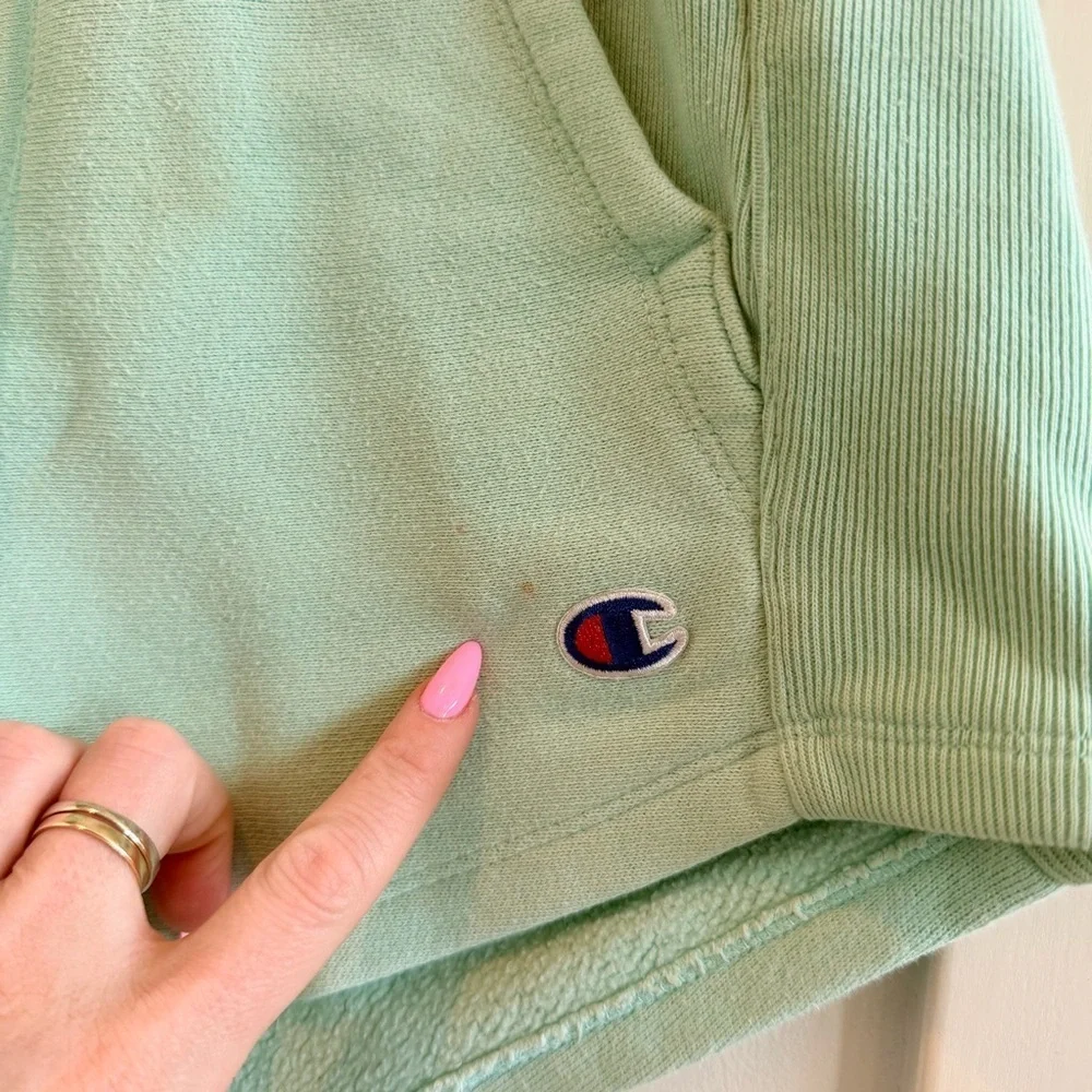 Champion Reverse Weave Women's Mint Green Short Embroidered Back Logo Size Small
